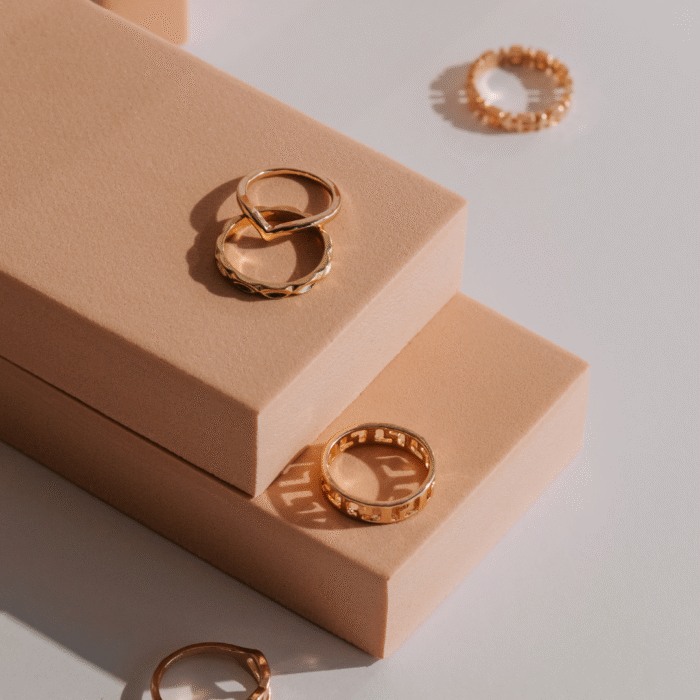 White and Blue UI Beauty Product Features Instagram Post(14)