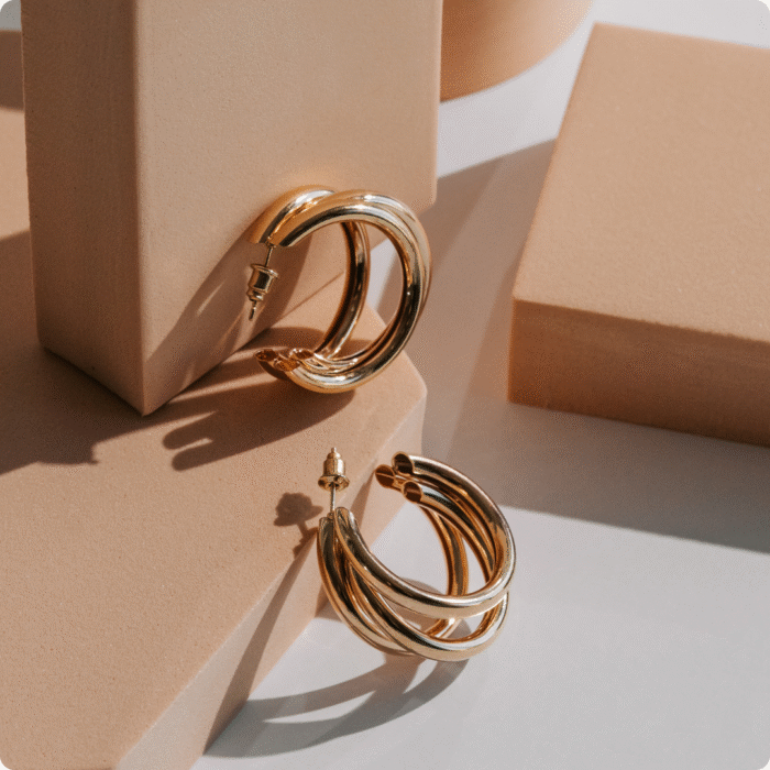 White and Blue UI Beauty Product Features Instagram Post(9)